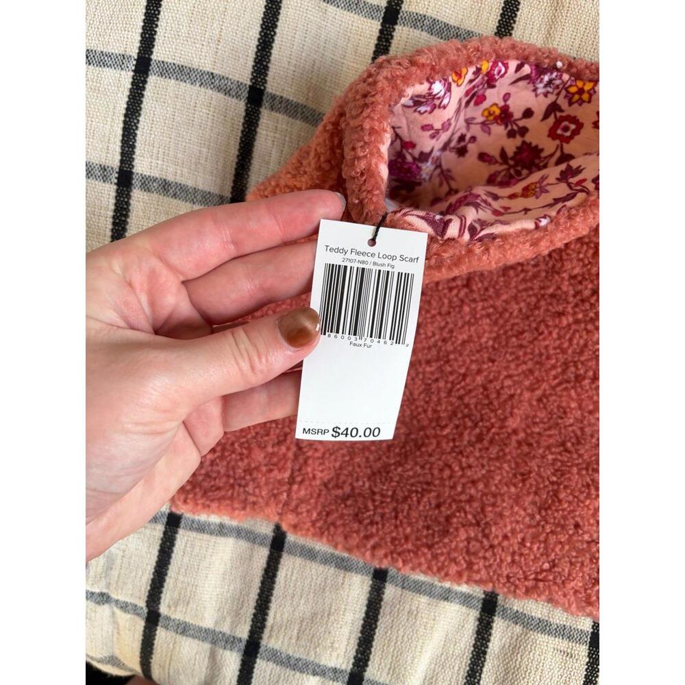 NWT Vera Bradley Reversible Teddy Fleece Loop Scarf Blush Fig. $40 retail - Picture 2 of 3